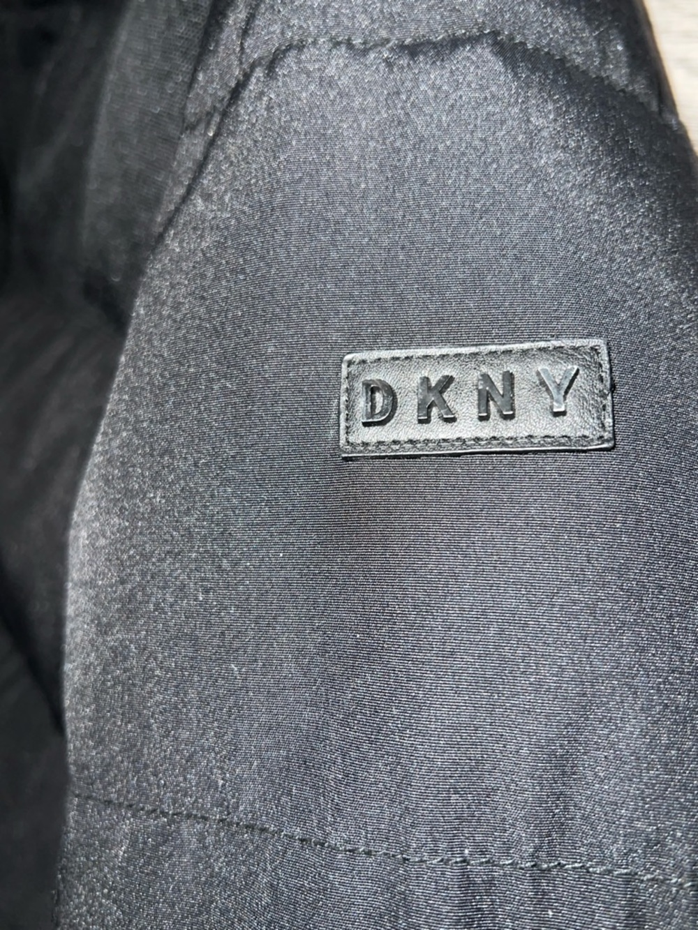 DKNY Men's Hooded Puffer Jacket‎ - Picture 6 of 10